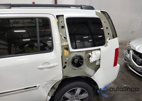 2015 Honda Pilot Touring из США, поврежденный, VIN 5FNYF4H90FB047566